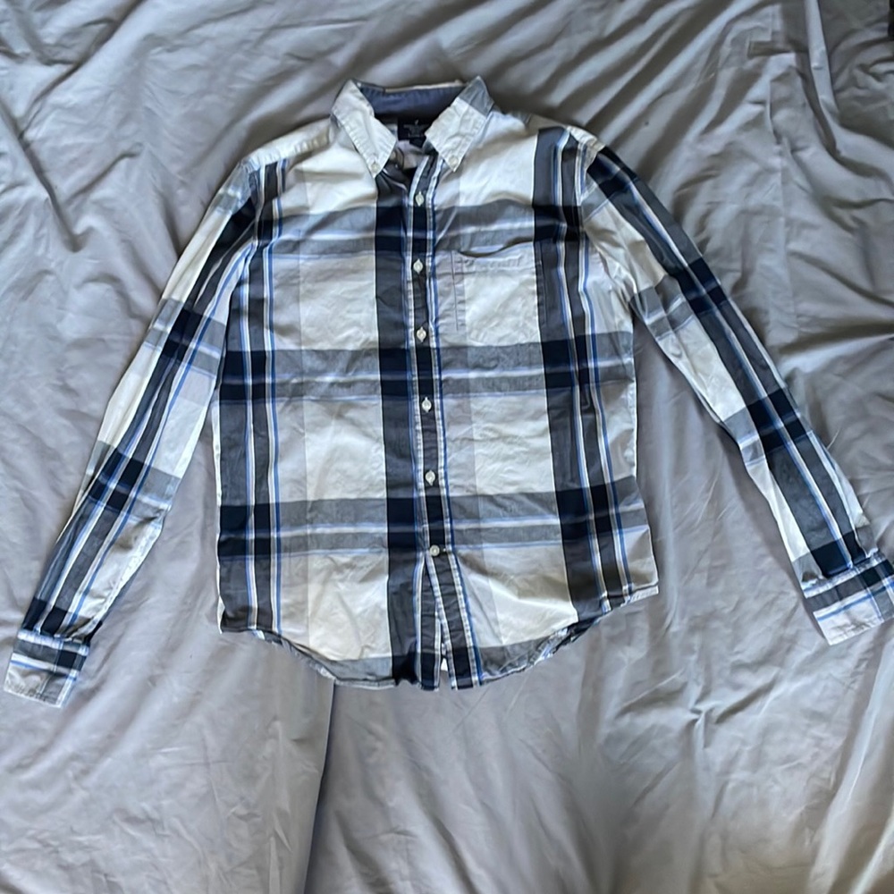 American Eagle shirt